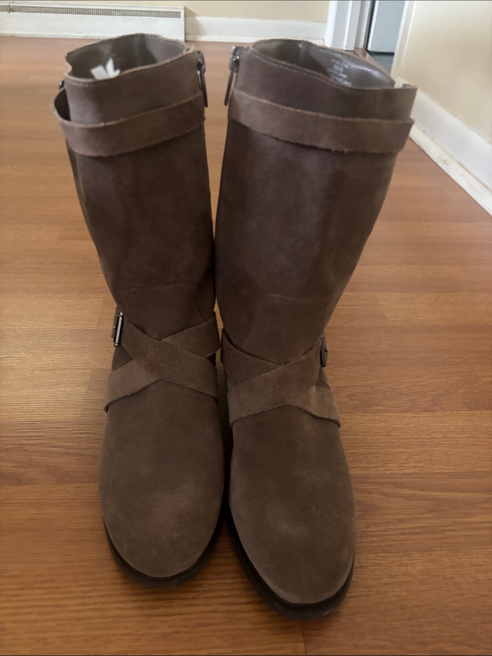 Vince Camuto Walleya Boots in Taupe Suede/leather size 9/40